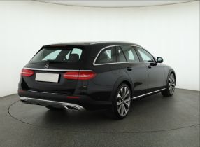 Mercedes-Benz E - 2019