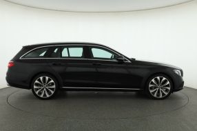 Mercedes-Benz E - 2019