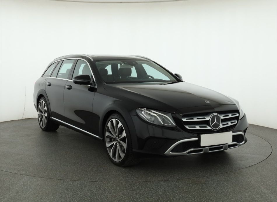 Mercedes-Benz E - 2019