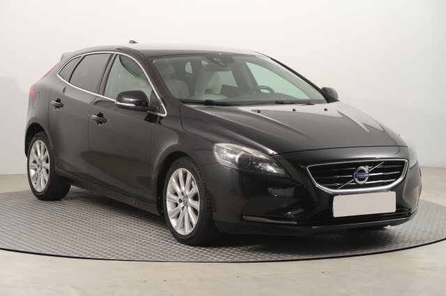 Volvo V40 2015