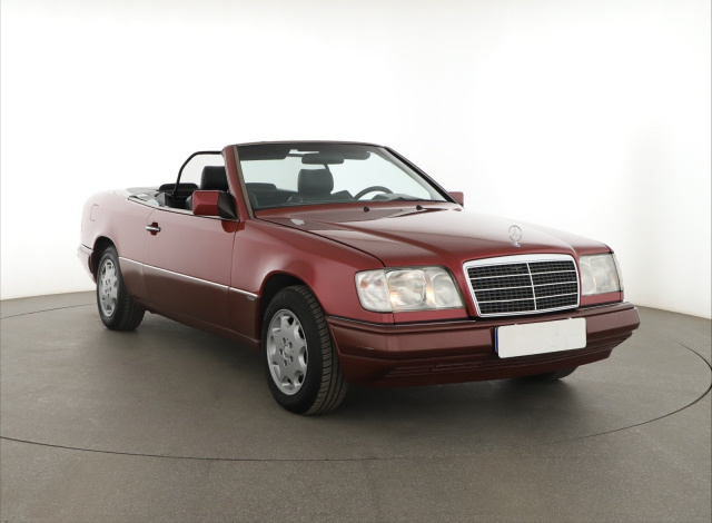 Mercedes-Benz E 1994