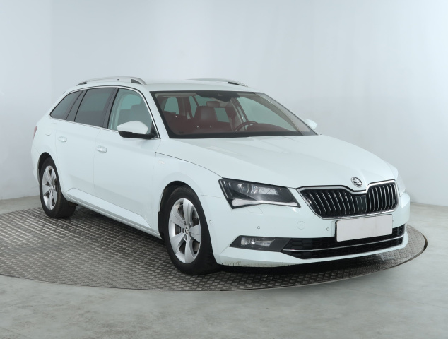 Škoda Superb 2016