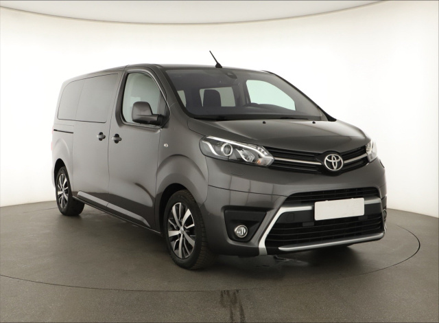 Toyota Proace Verso 2016