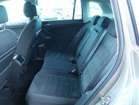Volkswagen Tiguan - 2019