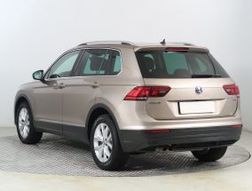 Volkswagen Tiguan - 2019