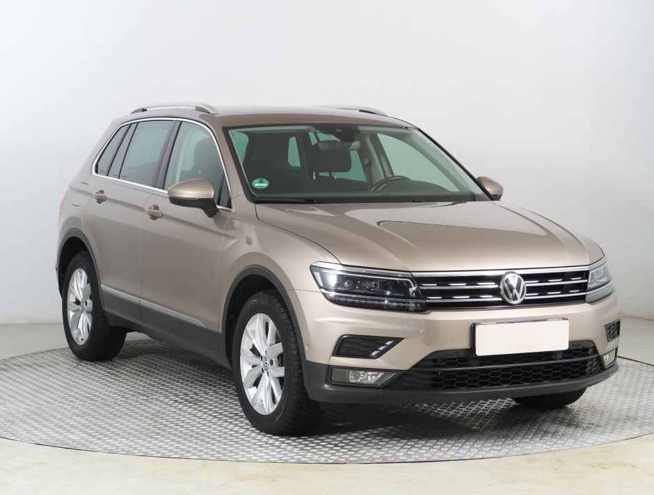 Volkswagen Tiguan - 2019