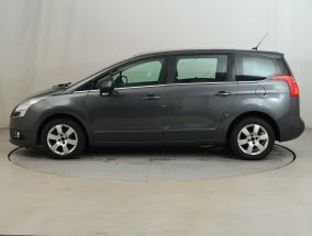 Peugeot 5008 - 2012