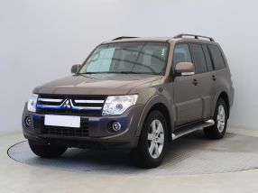 Mitsubishi Pajero - 2014