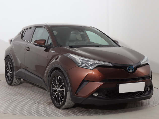 Toyota C-HR, 2017