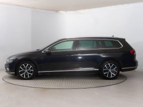 Volkswagen Passat - 2020
