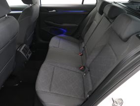 Volkswagen Golf - 2022