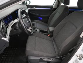 Volkswagen Golf - 2022