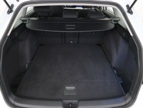 Volkswagen Golf - 2022