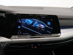 Volkswagen Golf - 2022