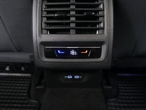 Volkswagen Golf - 2022