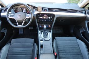 Volkswagen Passat - 2022