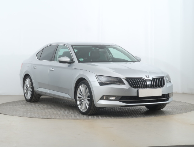 Škoda Superb 2015