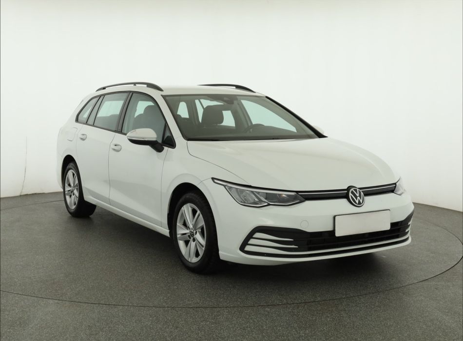 Volkswagen Golf - 2021