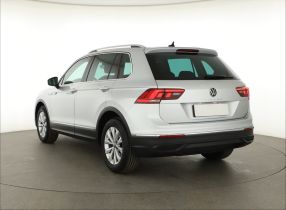 Volkswagen Tiguan - 2022