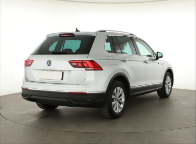 Volkswagen Tiguan - 2022