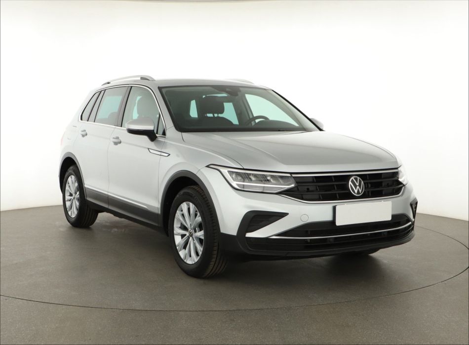 Volkswagen Tiguan - 2022