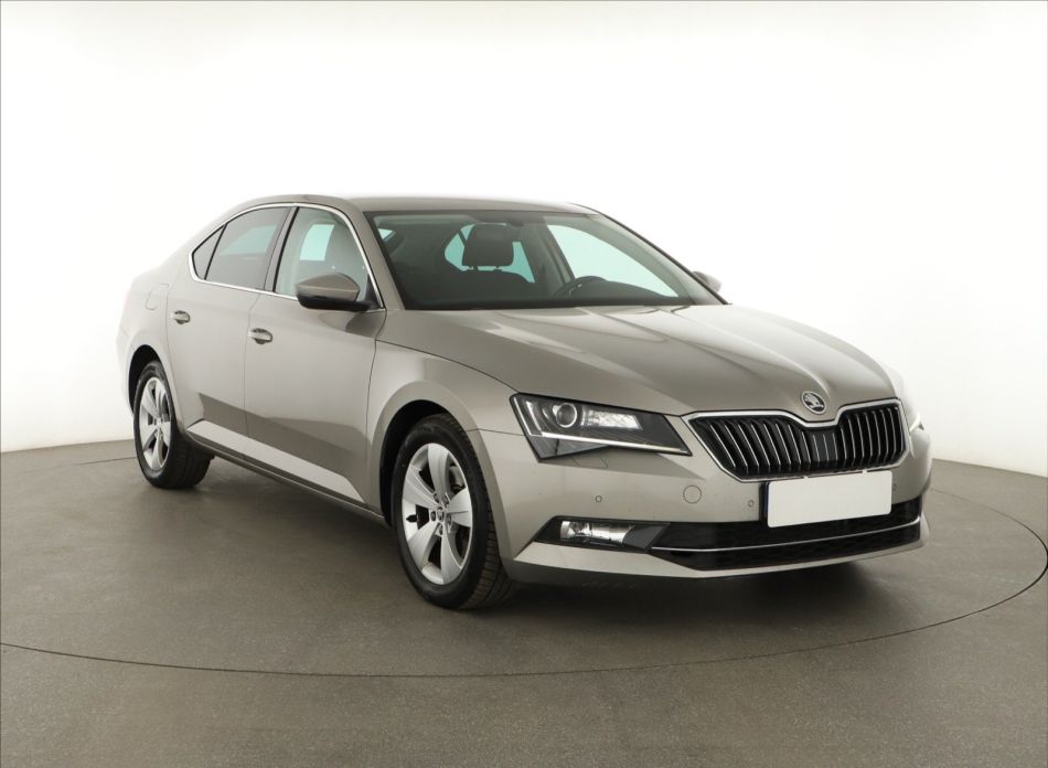 Skoda Superb - 2016