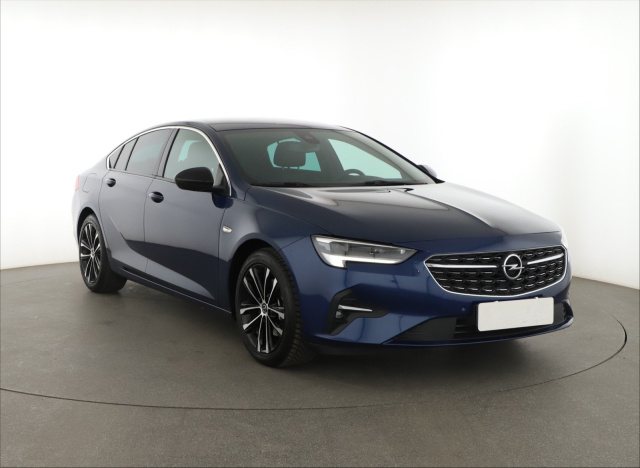 Opel Insignia 2021