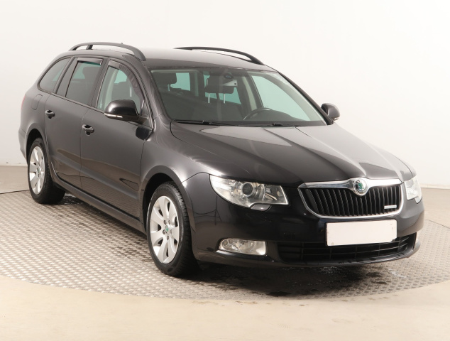 Škoda Superb 2012
