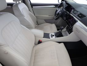 Škoda Superb - 2023