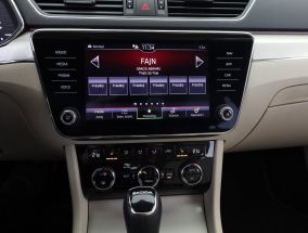 Škoda Superb - 2023