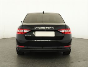 Škoda Superb - 2023