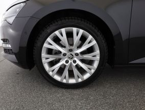 Škoda Superb - 2023