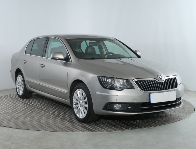 Škoda Superb 2014