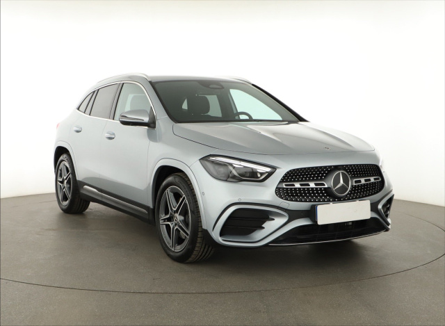 Mercedes-Benz GLA 2024