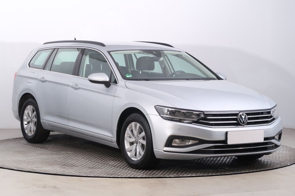 Volkswagen Passat - 2021
