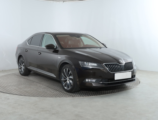 Škoda Superb 2016