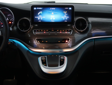 Mercedes-Benz V - 2021