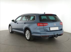 Volkswagen Passat - 2016