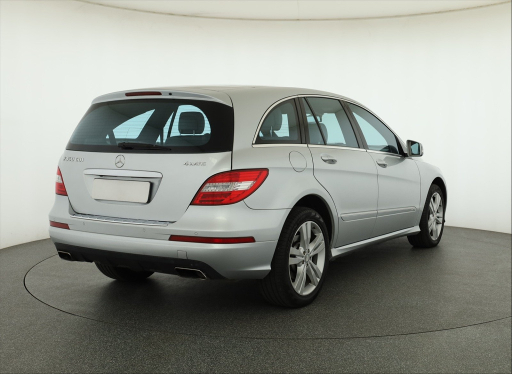 Mercedes-Benz R
