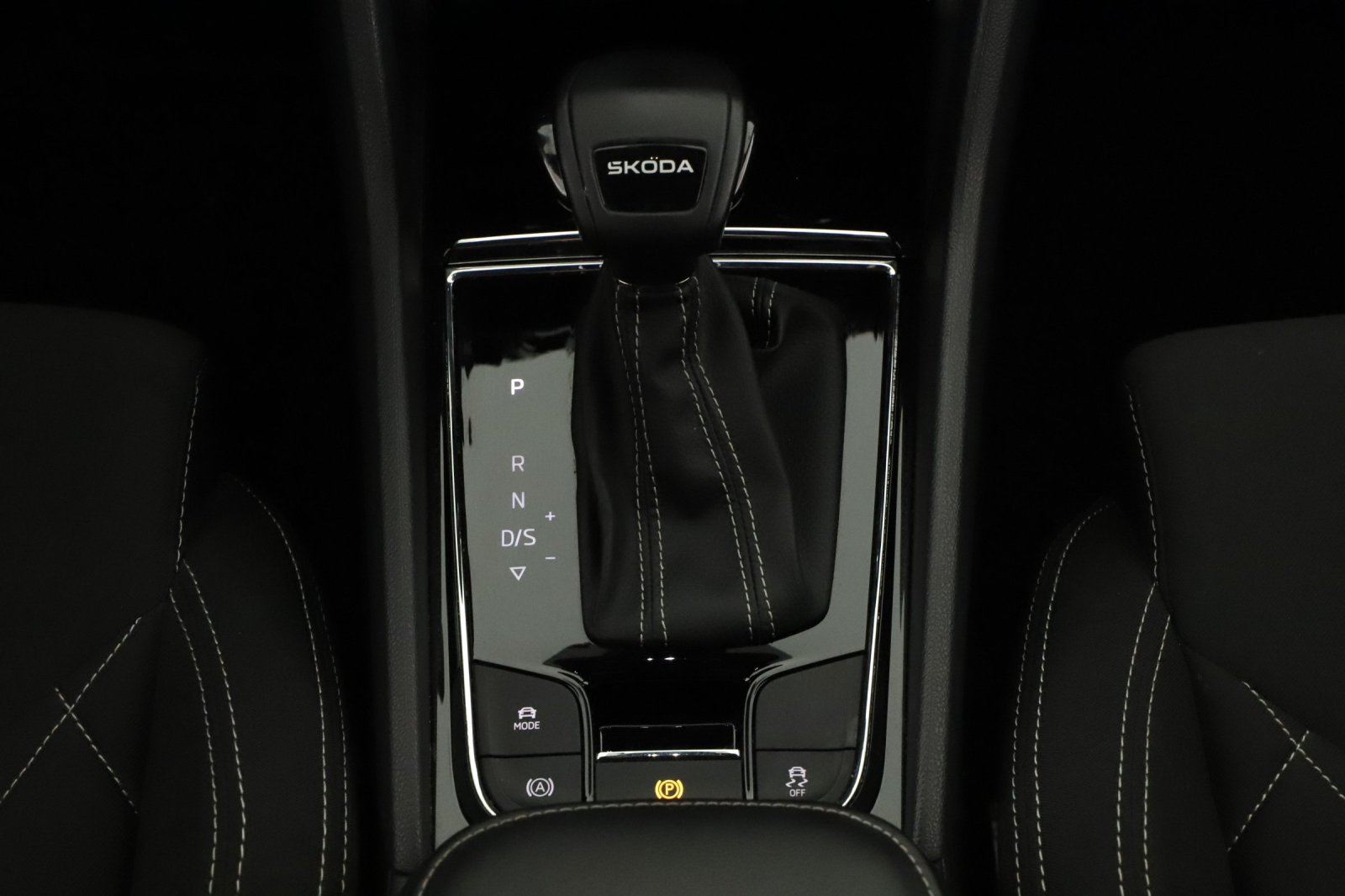 Škoda Karoq - 2025