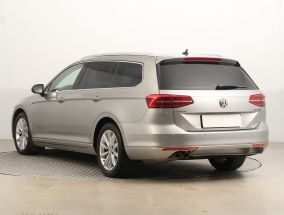Volkswagen Passat - 2015