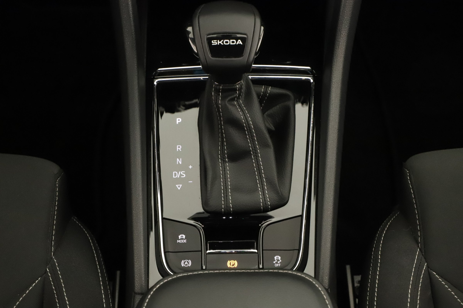 Škoda Karoq - 2025