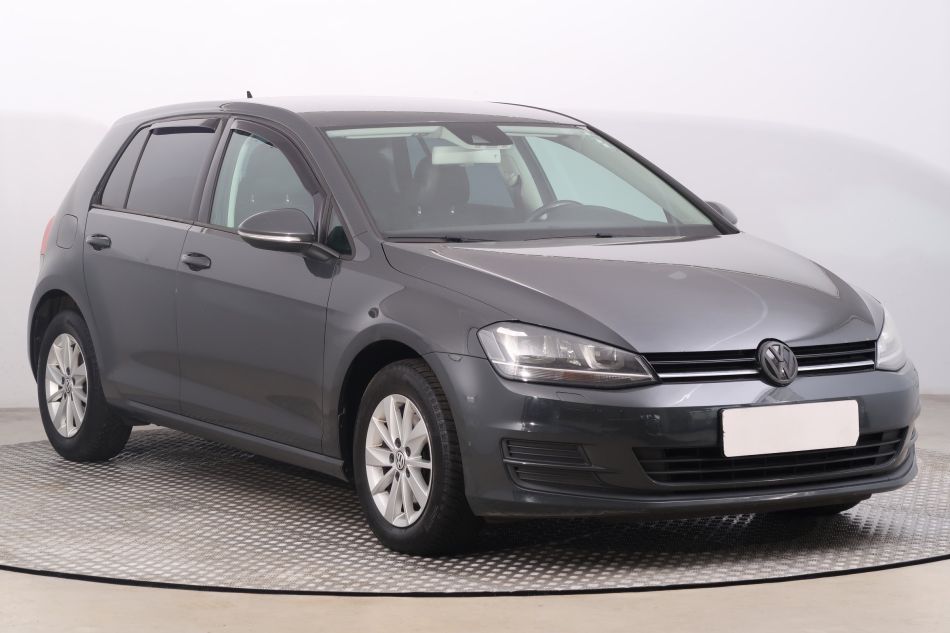 Volkswagen Golf - 2016