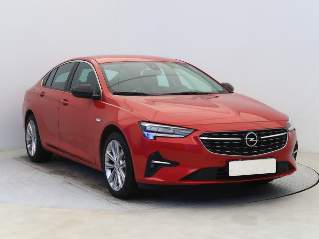 Opel Insignia 2022