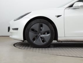 Tesla Model 3 - 2019