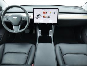 Tesla Model 3 - 2019
