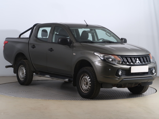 Mitsubishi L200 2016