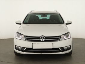 Volkswagen Passat - 2011