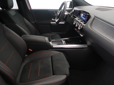 Mercedes-Benz B - 2024