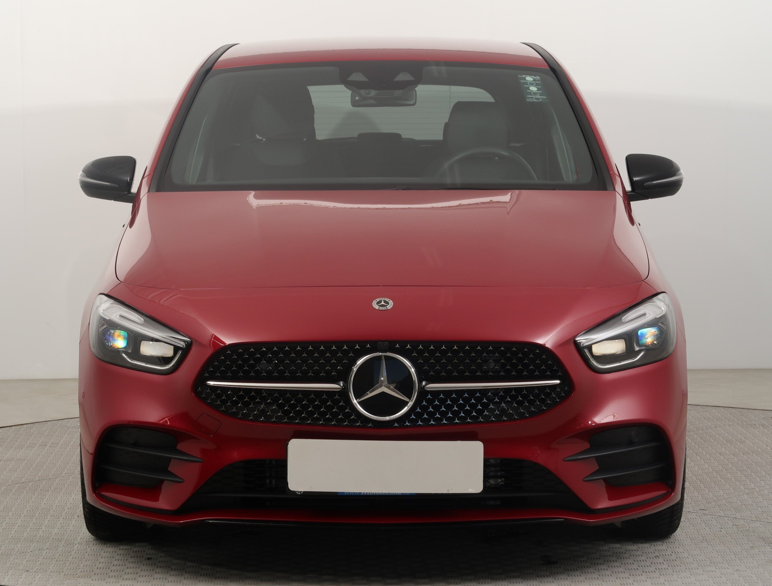 Mercedes-Benz B - 2024